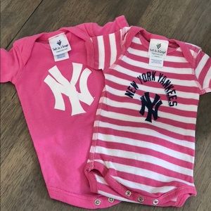 NY Yankees Onesies Newborn NWOT